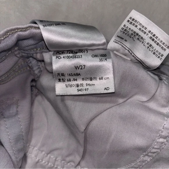 Levi’s Hi-Rise Cut Off Light Wash Denim Shorts Women’s Size 27 - Picture 6 of 6